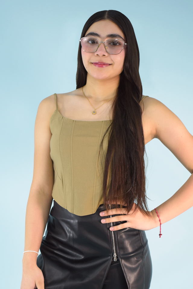 BLUSA ESTILO CORSÉ CON TIRANTES