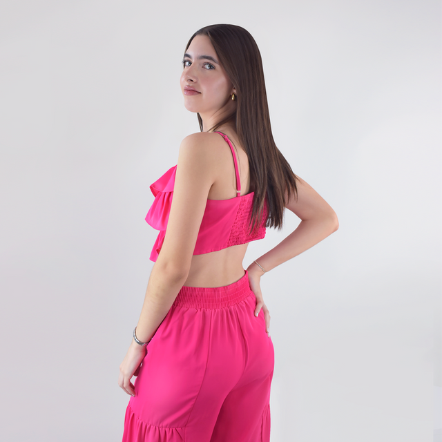 CONJUNTO BLUSA CON OLANES Y PANTALÓN ACAMPANADO